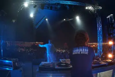 DJ INO and MC Johnny Def at Monegros Desert Festival 2007